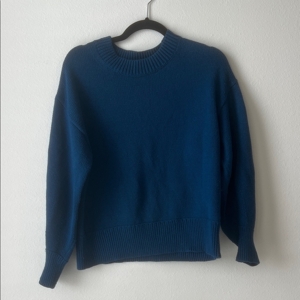 Banana Republic Classic Blue Crew Neck Sweater